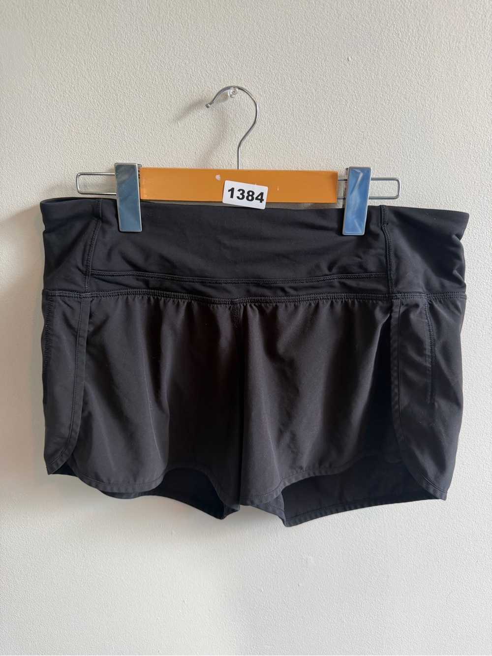 Lululemon Black Run Shorts Size 8 – Built-In Liner & Zip Pocket